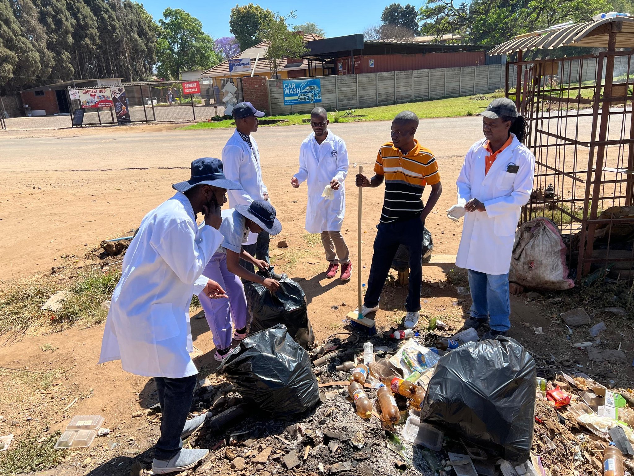 G2U95spWsAAeFez Meeting<br />